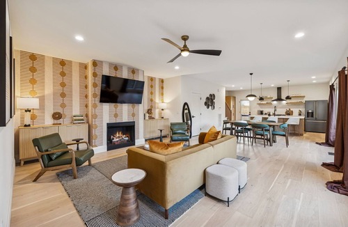 Inglewood House | Nashville home w/gameroom, outdoor pool & theater