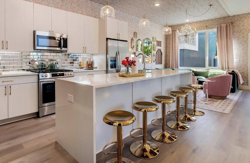 Talbot's Corner House | Nashville Privée: Girls Trip|Bachelorette| 9 Beds