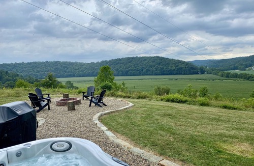 Logan Cabin | Natures Crest Retreat, Hocking Hills