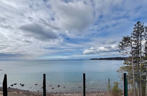 Two Harbors Condo | Nautical | 5BR Luxury on Lake Superior | Pool