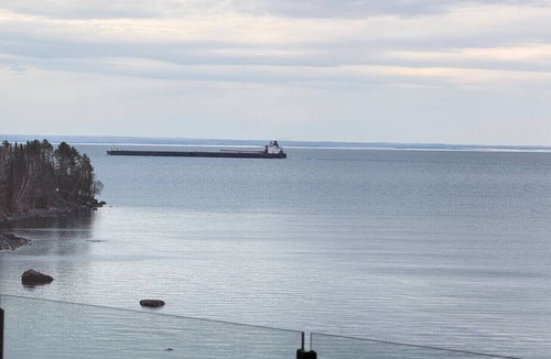 Two Harbors Condo | Nautical | 5BR Luxury on Lake Superior | Pool