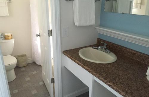 Wells Hotel | Ne'r Beach Motel