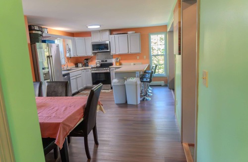 Bass Harbor House | Near Acadia National Park, Minutes to the Harbor and Trails (Wonderland Trail)
