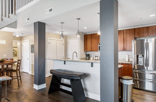 Grand Haven Condo | NEAR DOWNTOWN SPACIOUS CONDO 4 BEDROOMS - 3 FULL BATHROOMS - PRIVATE BALCONIES