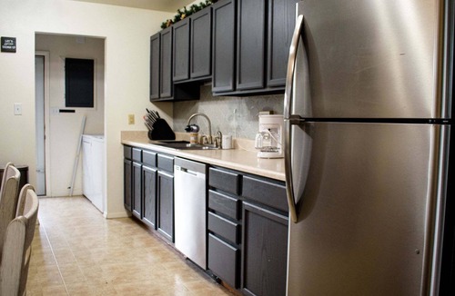 Rapid City House | Near i-90 and shopping, entertainment as well as being close to Black Hills Fun