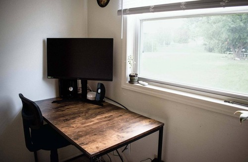 Rapid City House | Near i-90 and shopping, entertainment as well as being close to Black Hills Fun