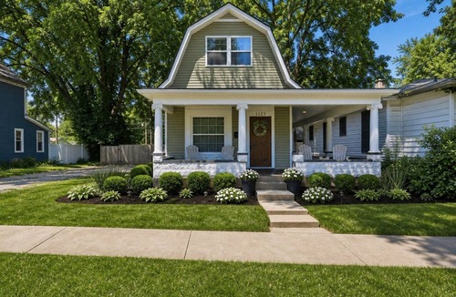 Clarksville House | Near Louisville/Bourbon Trail/Hot Tub+Fire Pit+BBQ Grill & Cornhole