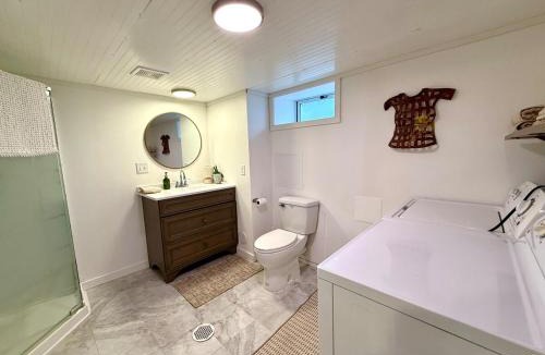 Grand Forks House | Nellie's Nest - Spacious & Walkable Downtown Home