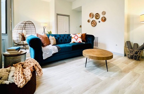Manchester Apartment | New 1 bed/1 bath: Close to Stadiums & Downtown