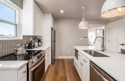 Columbus House | NEW | 1mi to Nationwide |KingBed