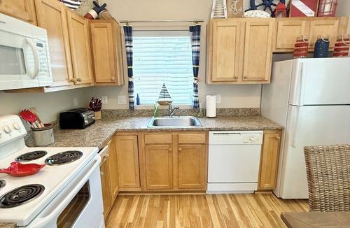 Kennebunkport Cottage | New 2-bed Cottage at Goose Rocks Resort with Pools and AC Only 1-Mile to Beach