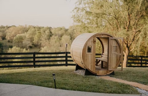 Chaplin House | NEW - 29 Acre Private Hilltop Resort - Bourbon Trail - Heated Pool - Pickleball