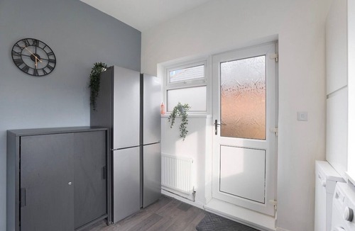 Langley Park House | New! 2BR in The Crescent