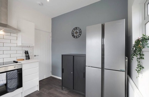 Langley Park House | New! 2BR in The Crescent