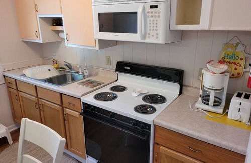 Frankfort Cottage | New! 307 HP Cottage - Cute & Great Location!