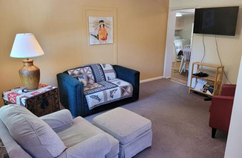 Frankfort House | New! 307 HP Cottage - Cute & Great Location!