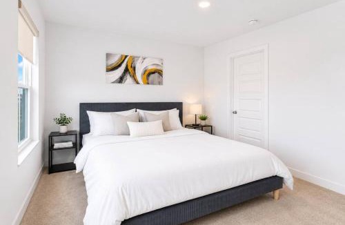 Whitestown House | New 3BR Home Loft Flex Room Near Indy