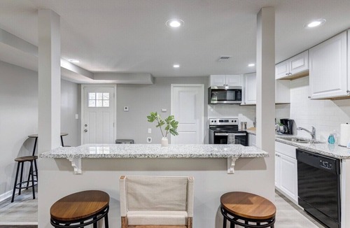 South Kansas City House | New 4BD Hiking+MoutainBikeTrails