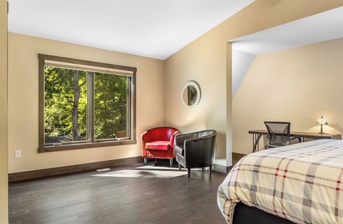 Balsam Lake House | NEW Barndominium with INDOOR Pickleball Court in Balsam Lake