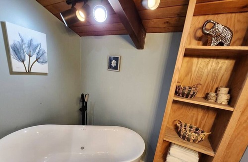 Bartlett Ski Chalet | *NEW*Baths/Appliances*Arcade Games*Gas Fireplace