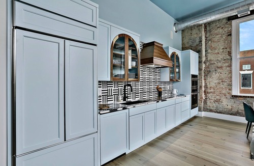Frankfort House | NEW Bourbon Trail Luxury Loft in Downtown Frankfort/5 BR + 5 Bath/Sleeps 10
