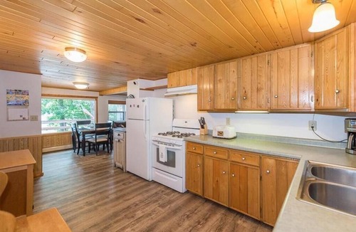 Brainerd Cabin | *NEW* Breathtaking Lakefront Cabin
