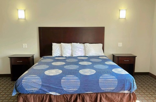 Eaton Hotel | New Budget inn