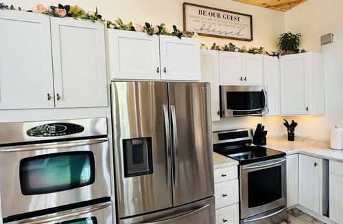 Breezy Point House | New Build. 4Bd/2.5Bth Inside Breezy Point Gates. Walking distance to Dockside.