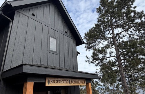 Silver Bay Cabin | New Cabin Overlooking Lake Superior!