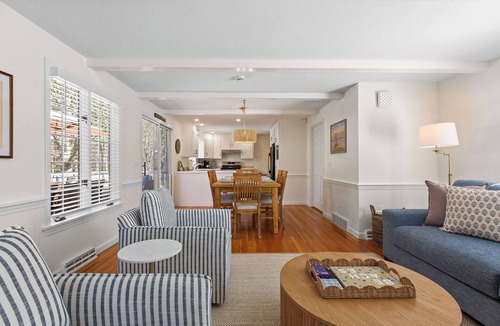 Harwich House | NEW-Central Location-Spacious Deck-Foosball-Kid-Friendly-Finished Basement