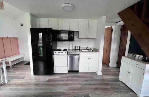 Conneaut Lakeshore Ski Chalet | *NEW Chalets by the Lake - #2 - Conneaut Lake, PA