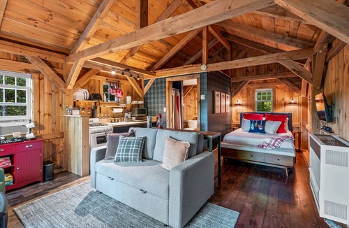 Bethel Cabin | New England Escape Hot Tub Dogs Welcome