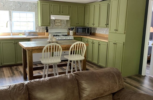 Carbon Hill House | New for FALL 2022! The Foundry 15 minutes from Hocking Hills or Ohio University.