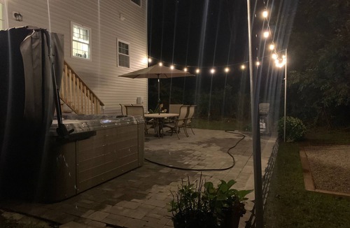 Kenyon House | New Home, AC, Beach Passes, Hot Tub, EV Charger, Linens, & No Cleaning Fee!
