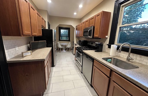 Walnut Hills House | New Home Listing, Very Experienced Host