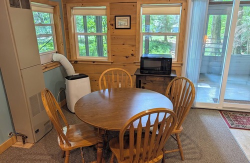 Arcadia Cabin | NEW! Jack-in-the-Pulpit - Cute and Cozy Cabin with Woodsy Nature Vibes! Includes Firepit Area, Grill, and Window A/C Unit! Perfect Getaway Location for Family and Friends!