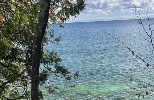 Sturgeon Bay Cottage | New Listing! 2BR Waterfront Modernized Cottage on Clark Lake