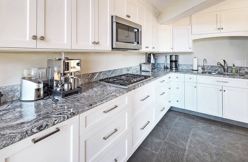Wellfleet House | NEW LISTING! 4BD Contemporary-Duck Creek Views, 5-Min Walk to Uncle Tim's Bridge, Outdoor Shower