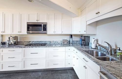 Wellfleet House | NEW LISTING! 4BD Contemporary-Duck Creek Views, 5-Min Walk to Uncle Tim's Bridge, Outdoor Shower