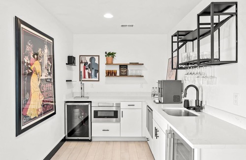 Aurora House | New Listing! Mountain Views | Smart Home | Theater | Rooftop Firepit