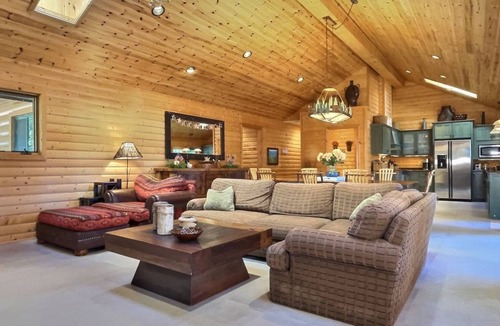 Lac du Flambeau House | New listing on Whitesand Lake Three bedrooms Three bathrooms
