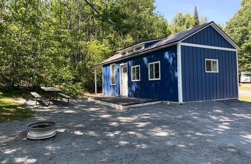 Bayfield House | New Loft Cabin Fully Furnished with Picnic Space in Bayfield, Wisconsin
