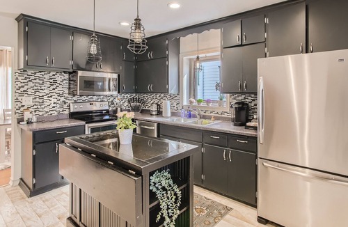 Ericsson House | New Luxurious spacious home with GAMEROOM! 8 min from Mall of America