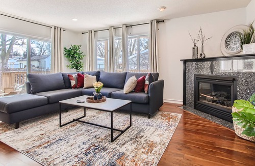 Ericsson House | New Luxurious spacious home with GAMEROOM! 8 min from Mall of America