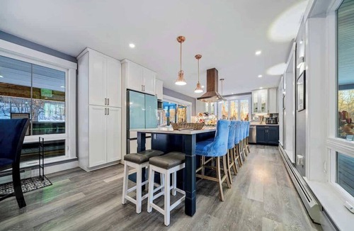 Bryant Pond House | NEW Luxury Retreat Hot Tub+Swim Lake+Firepits