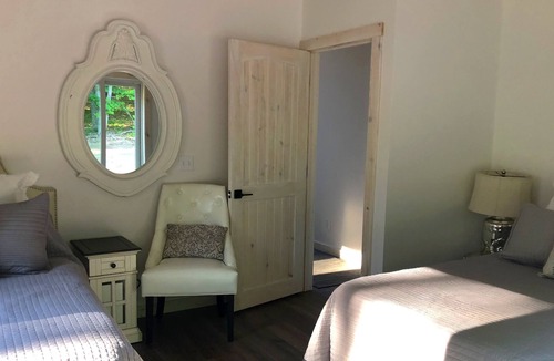 Maple City Cabin | NEW! M22 Luxury Cabin