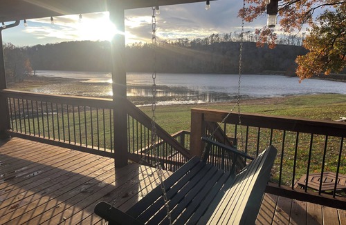 Welchs Creek Cabin | New, modern cabin with private lake and hiking