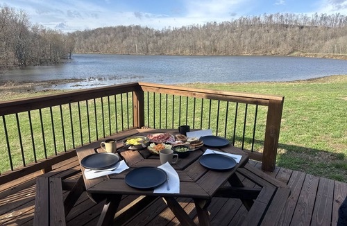 Welchs Creek Cabin | New, modern cabin with private lake and hiking