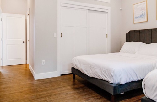 Walnut Hills Condo | New Modern Condo <5min to Downtown, 40 min to Ark