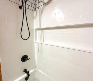 Greenbush House | New renovated bathroom & new roof - Lake Huron 4